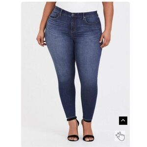 Torrid Premium‎ Sky High Skinny Jeans Size 24